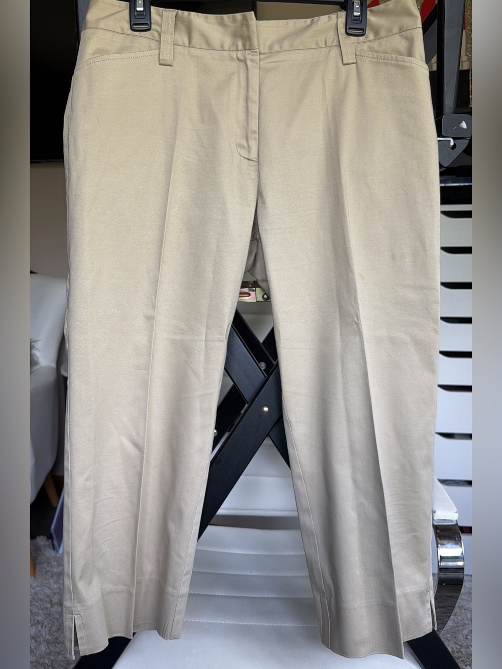 Karen Kane tan capri pants